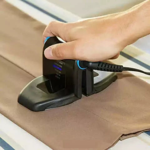 FERRO DE PASSAR ROUPA PARA VIAGEM DOBRÁVEL BIVOLT COMPACT.